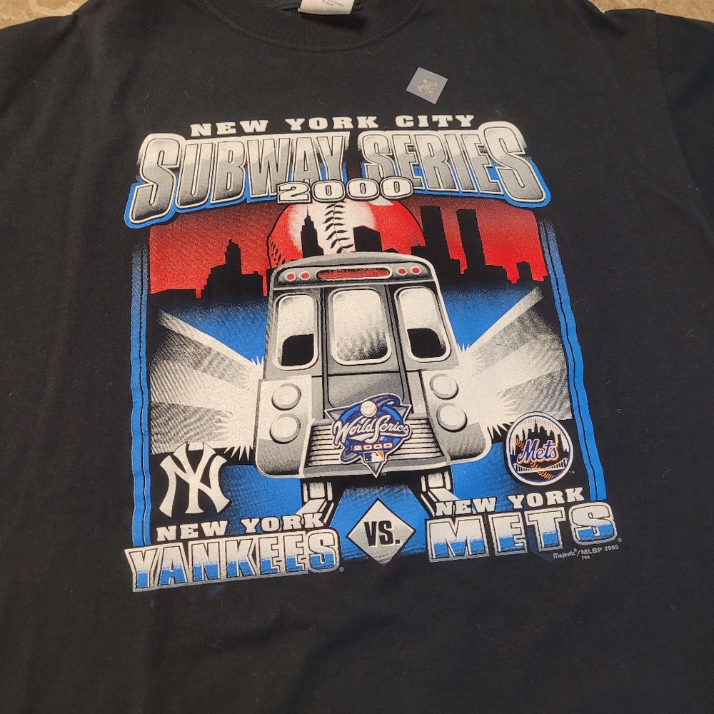 New York Yankees & Mets, Vintage Collectible, XL 2000 Subway Series T Shirt, New